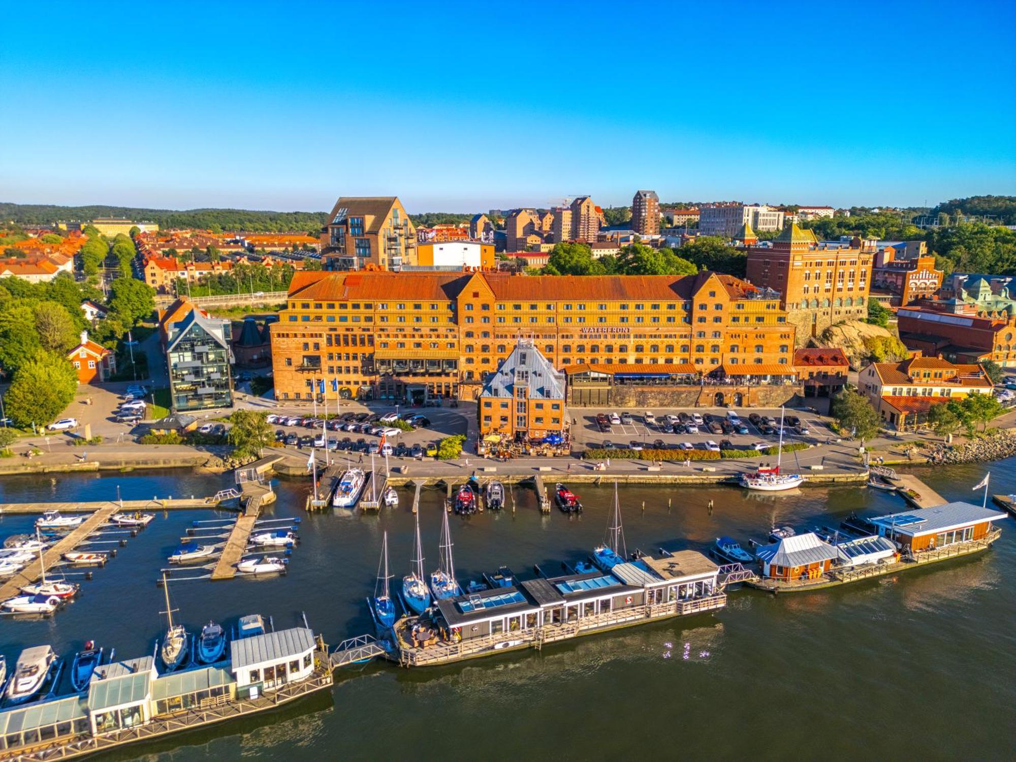 Hotel Quality Waterfront 4*