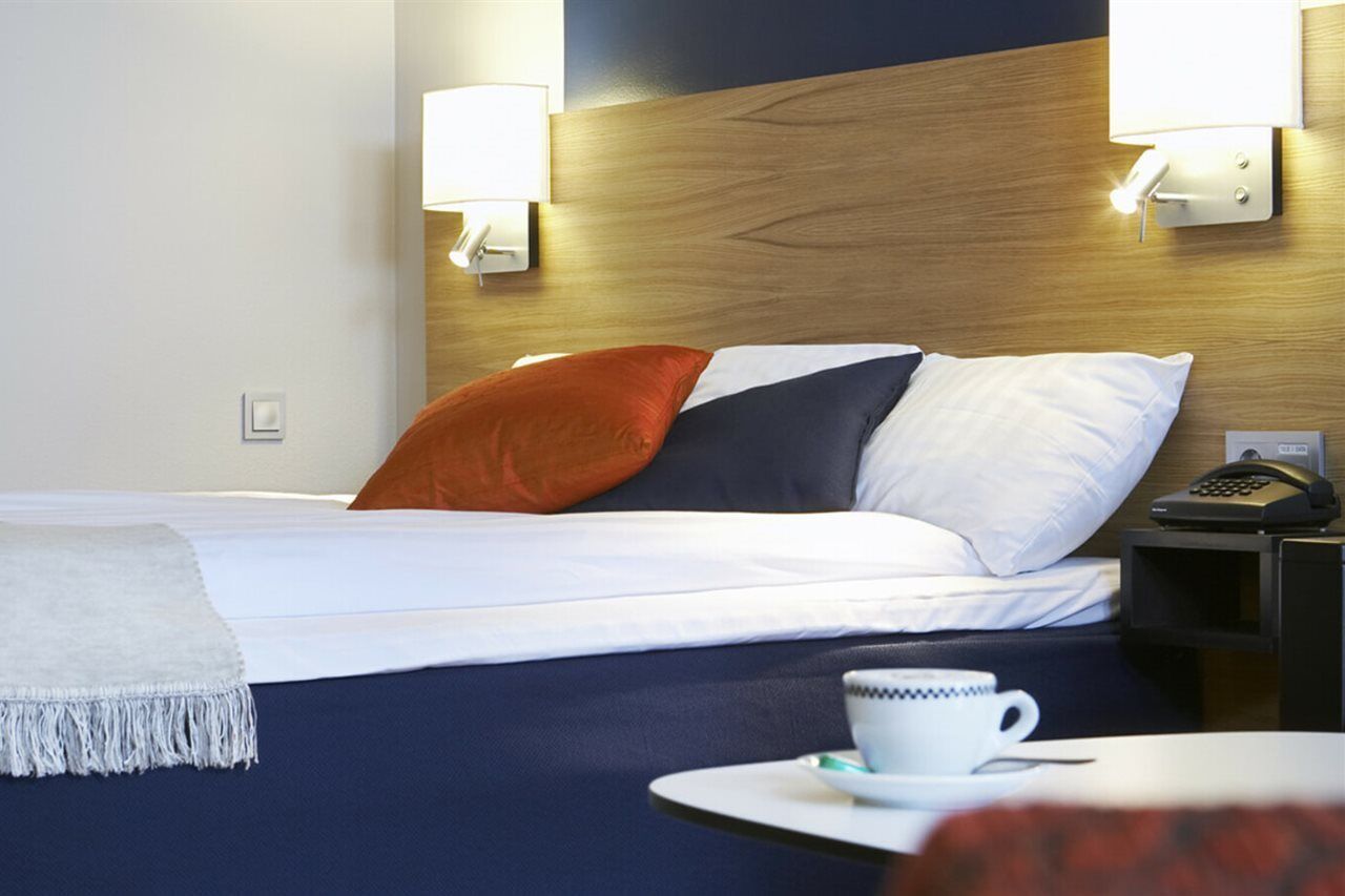 Quality Waterfront Hotel